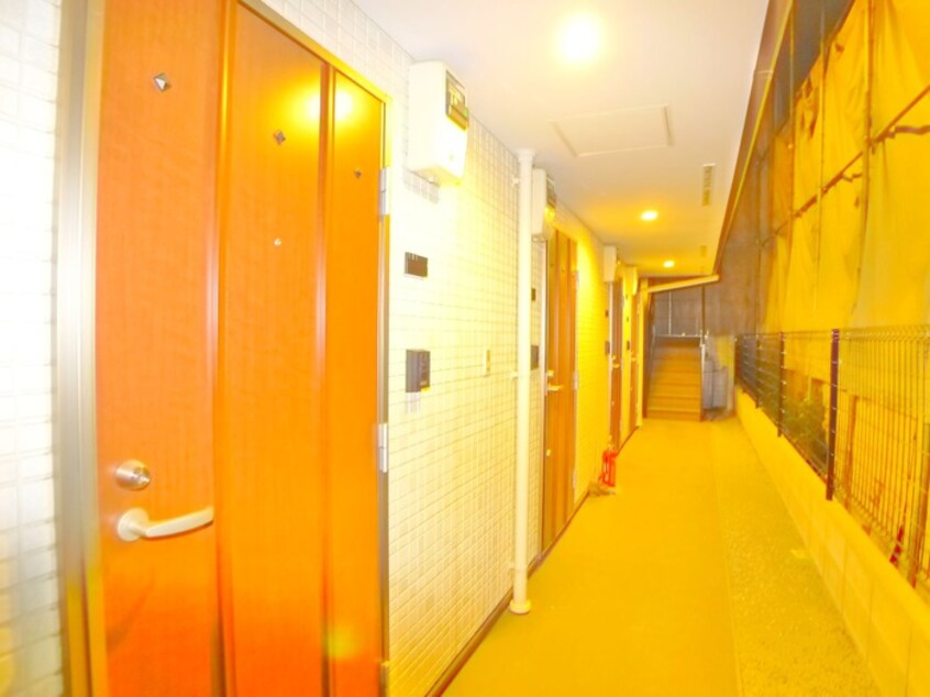 エントランス部分 ラフィーヌ雅