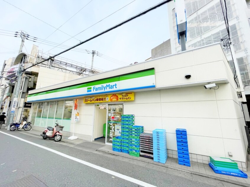 ファミリーマート 十条仲原一丁目店(コンビニ)まで122m 榎本ビル