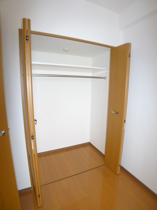 収納 園生テクノプラザ