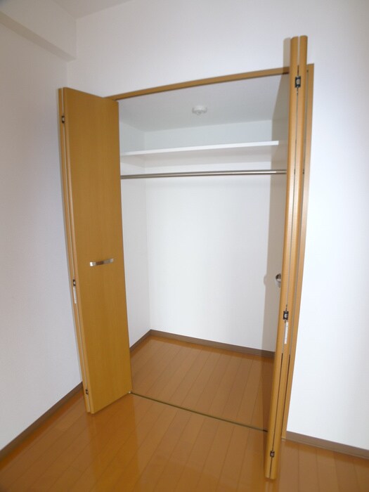 収納 園生テクノプラザ