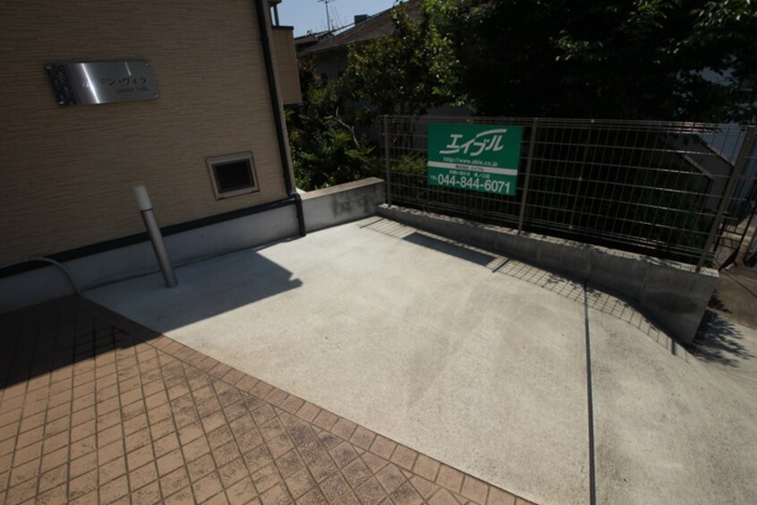 駐輪場 ガーデン・ヴィラ