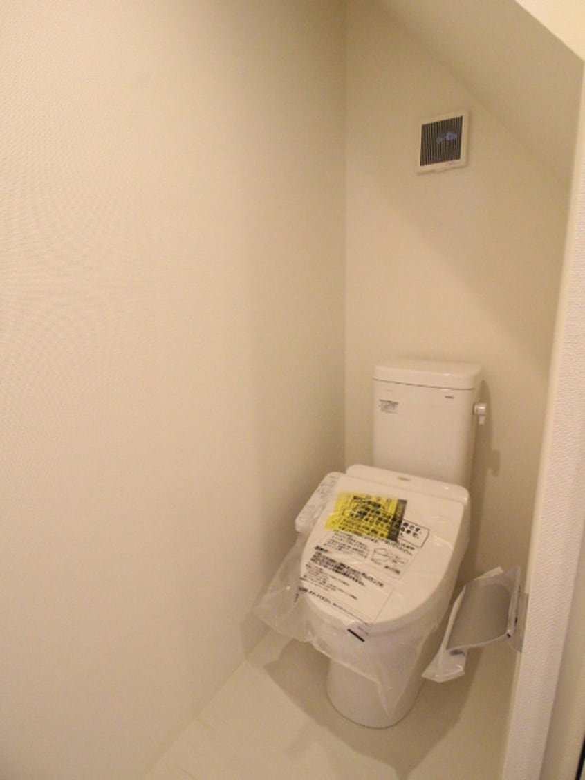 トイレ カラスヤマテラスEW