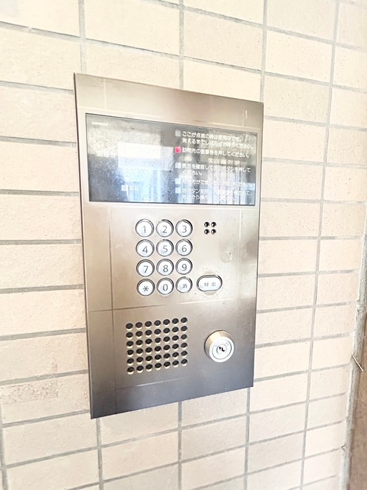 エントランス部分 カルナ市谷薬王寺