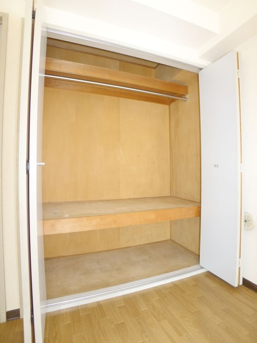 収納 グロリアス東京