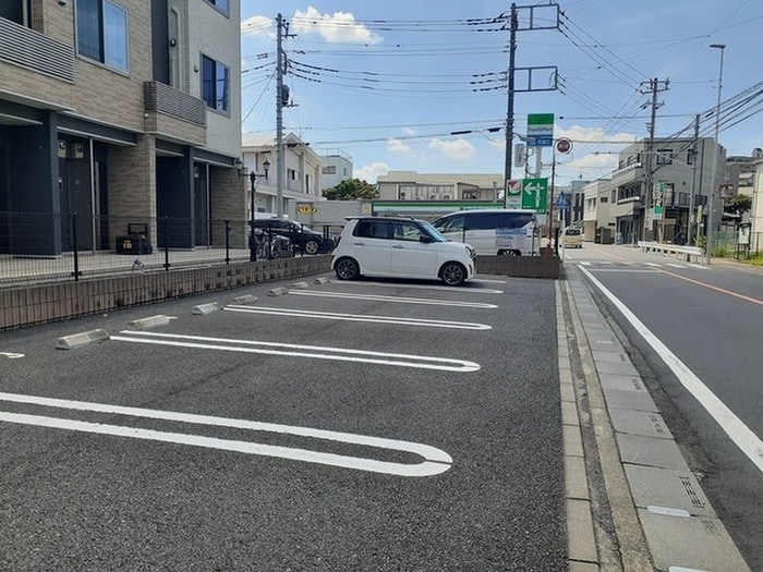 駐車場 アンジュール