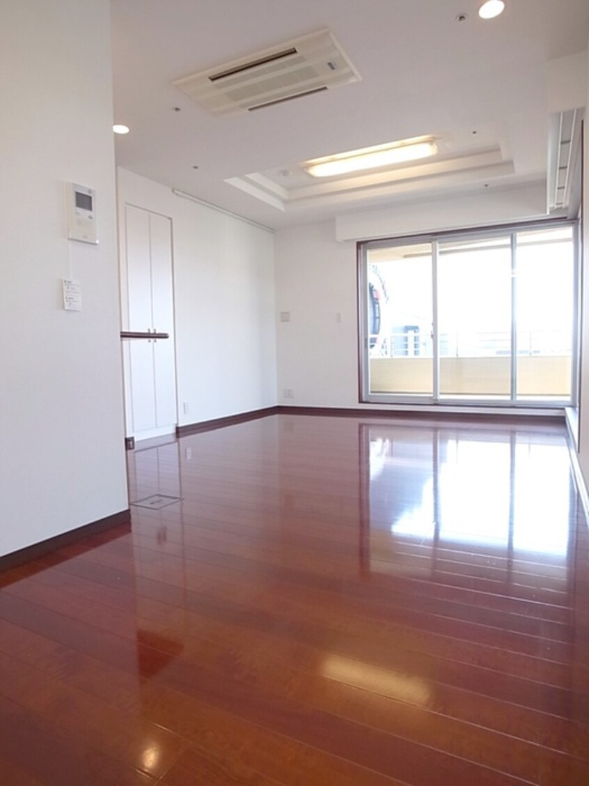 居室 麹町プレイス