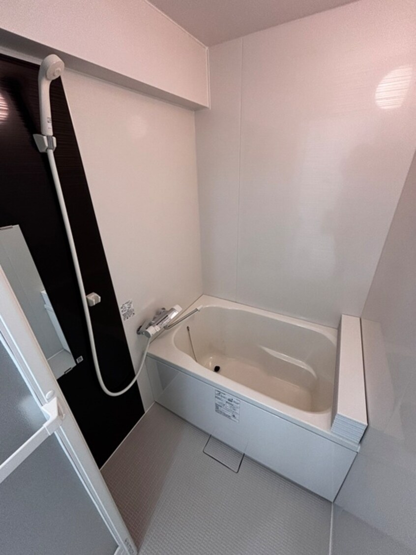 バス／シャワールーム等 フュ－グマンション