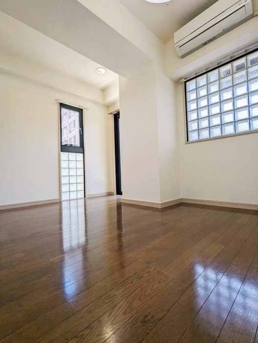 居室 クレストハイム