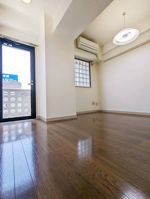 居室 クレストハイム