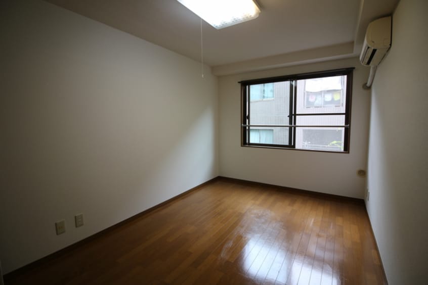 居室 シャルレ早稲田