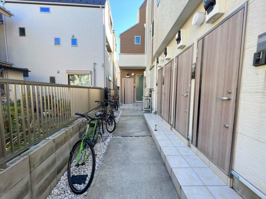 駐輪場 CASTIA南長崎B号棟