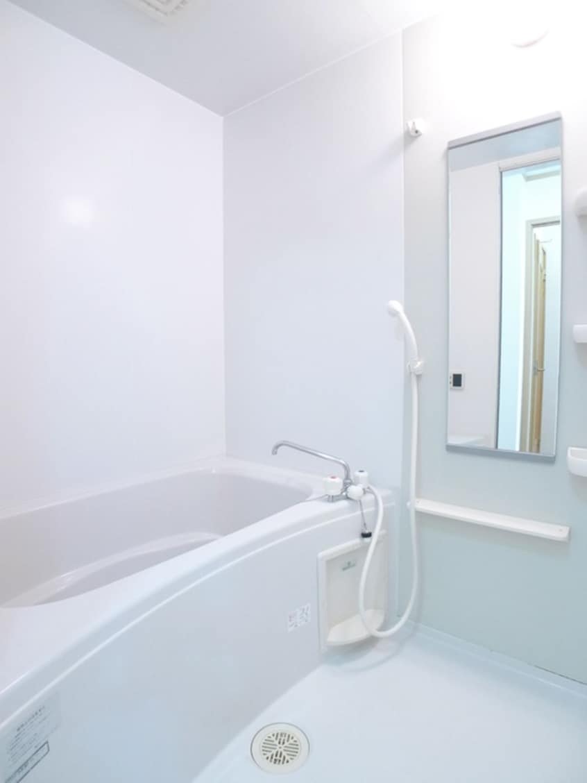 バス／シャワールーム等 エレガンツァフィオ－レⅡ