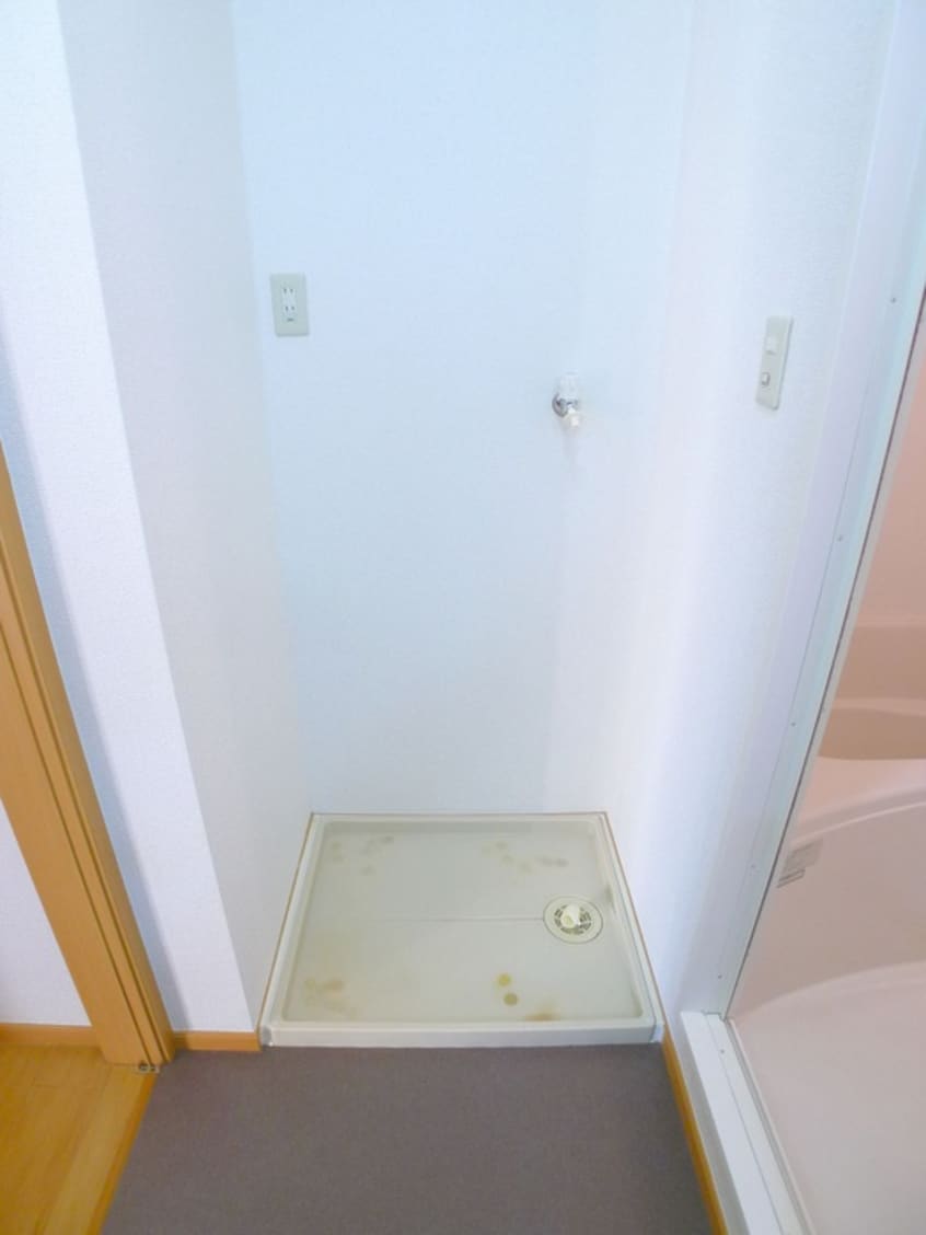 洗濯機置場 エレガンツァフィオ－レⅡ