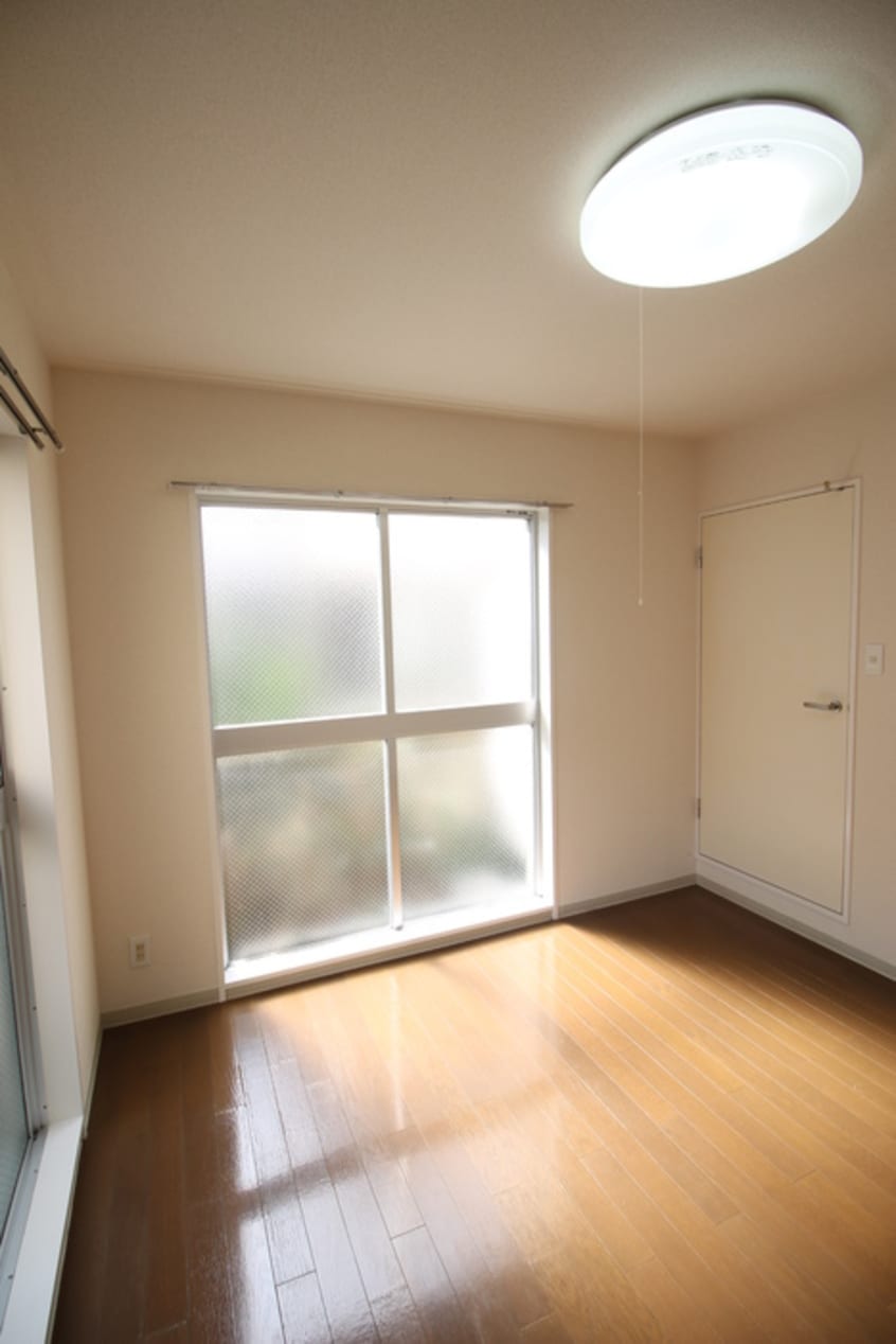 居室 コア・イ－スト