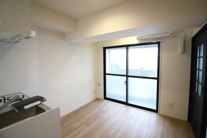 居室 ONE ROOF FLAT NISHIWASEDA