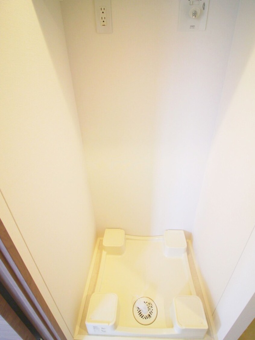 洗濯機置場 ｸﾚｳﾞｨｱﾘｸﾞｾﾞ世田谷松陰神社前