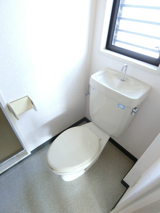 トイレ メゾン・べ－ル