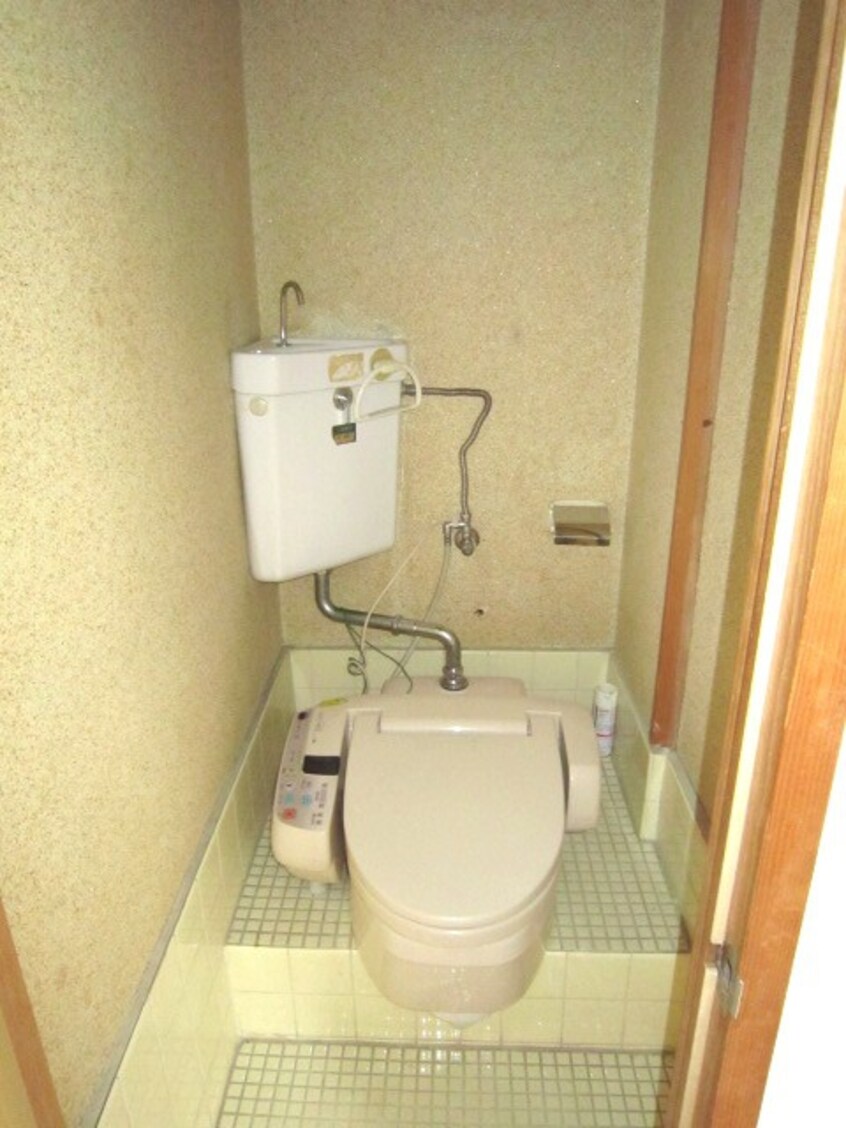 トイレ 蜷川荘