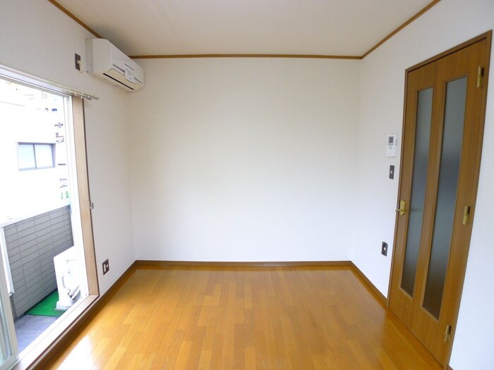 居室 サンモ－ル松戸