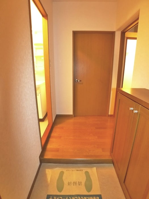 玄関 ジュネ向山２番館