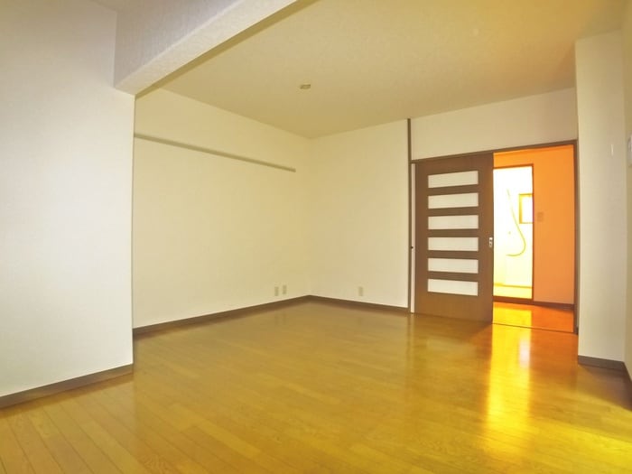 居室 ジュネ向山２番館