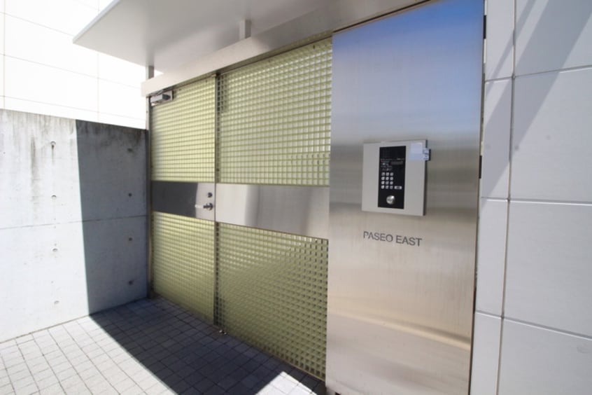 エントランス部分 PASEO EAST