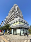 イストワ－ルの外観