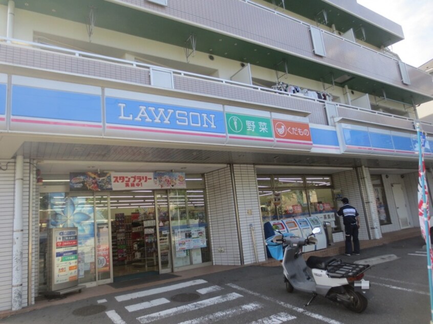 ローソン港北師岡店(コンビニ)まで105m ＷＯＯＤＢＥＬＬ師岡Ｂ