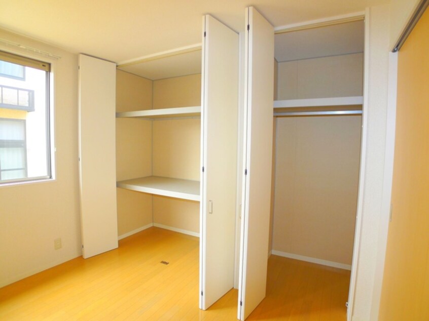 収納 フォ－ルＢ棟