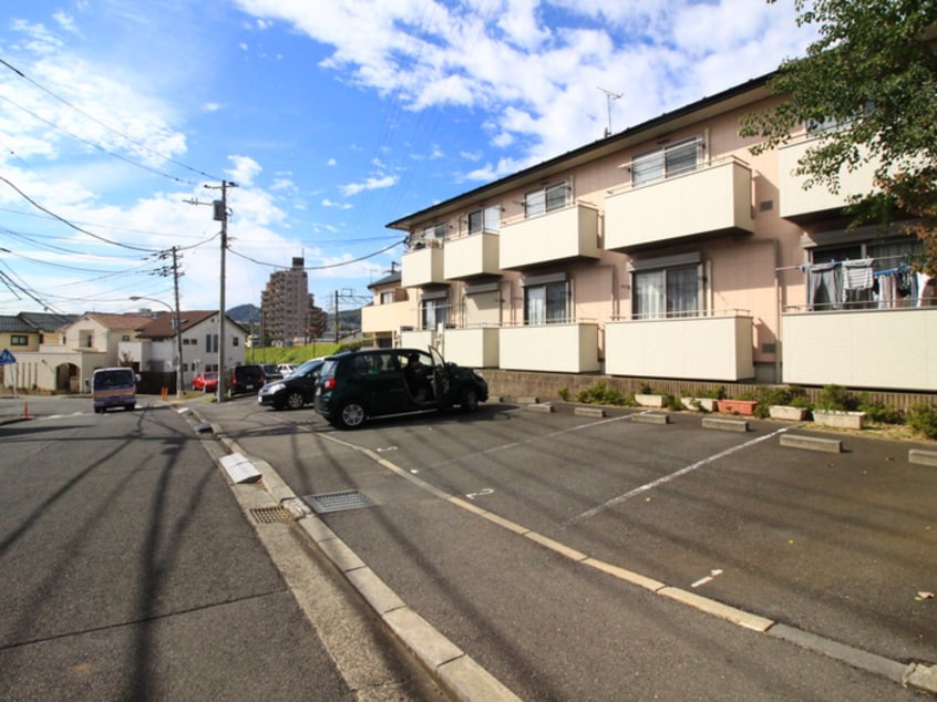 駐車場 ハウスE