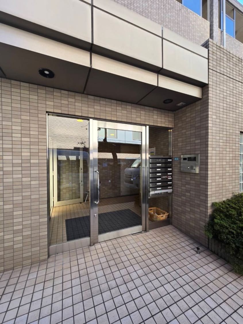 エントランス部分 グリ－ンロ－ド鷺宮Ⅱ