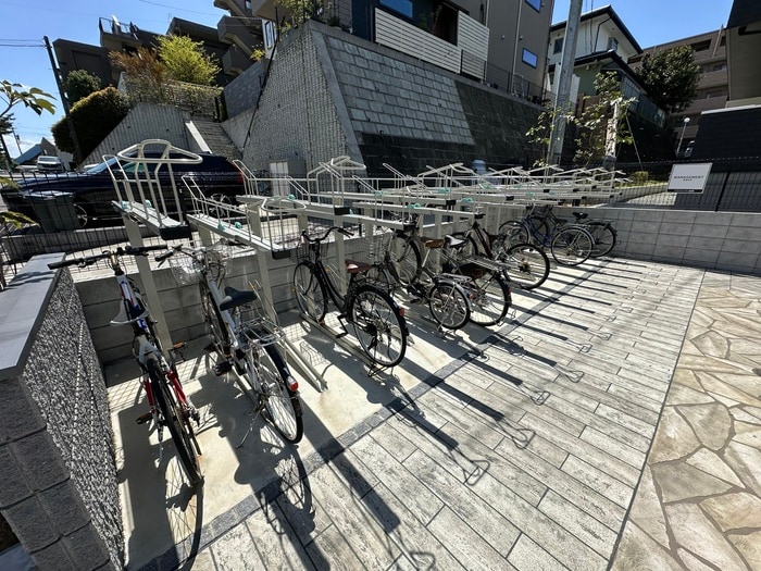 駐輪場 ヴィラ鷺沼