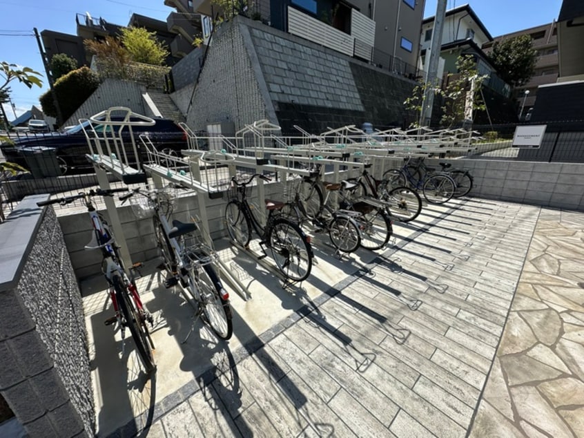 駐輪場 ヴィラ鷺沼