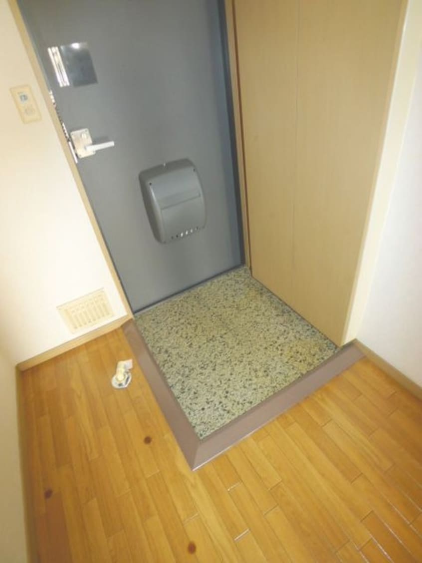 玄関 メゾンラフレシア