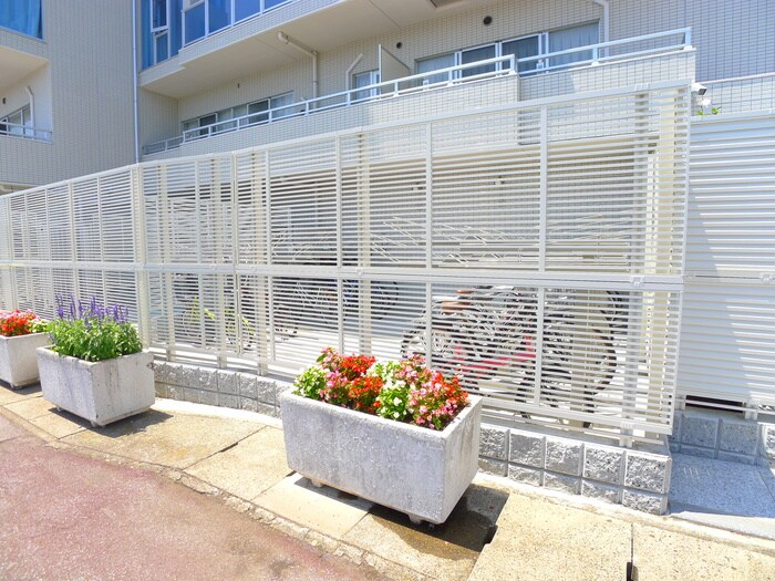 駐輪場 ラ・ブランカ