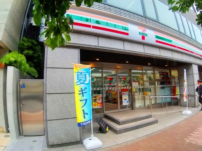 セブンイレブン 築地7丁目店(コンビニ)まで238m イニシア築地レジデンス(904)