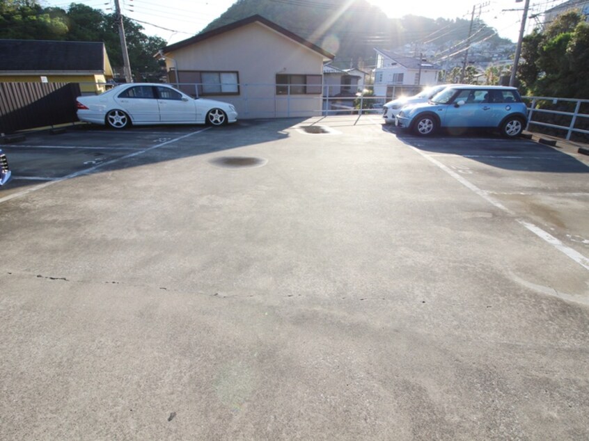 駐車場 LOS-PRIMA HAYAMA