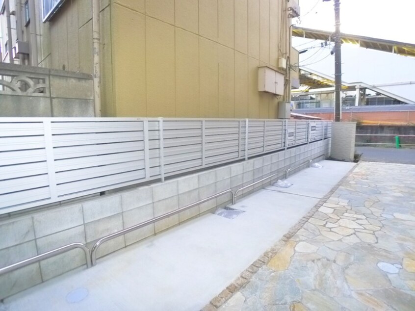 駐輪場 イーグルワン