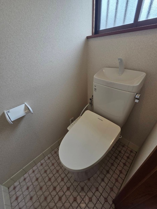 トイレ エメラルドファイブ