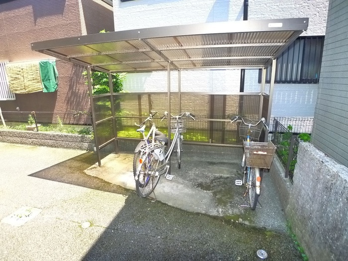 駐輪場 ハイツアルカディア