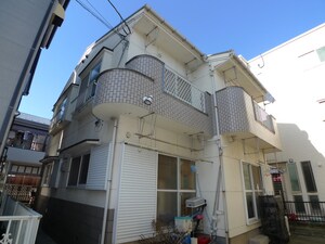 ホワイトホームズ