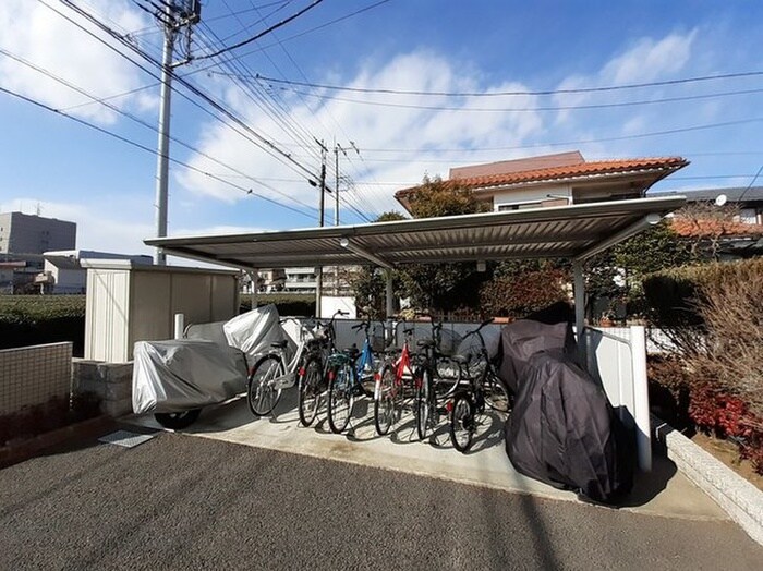 駐輪場 ルーチェ