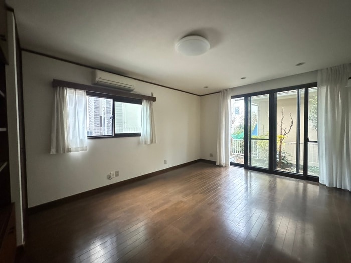 居室 金が谷１丁目戸建