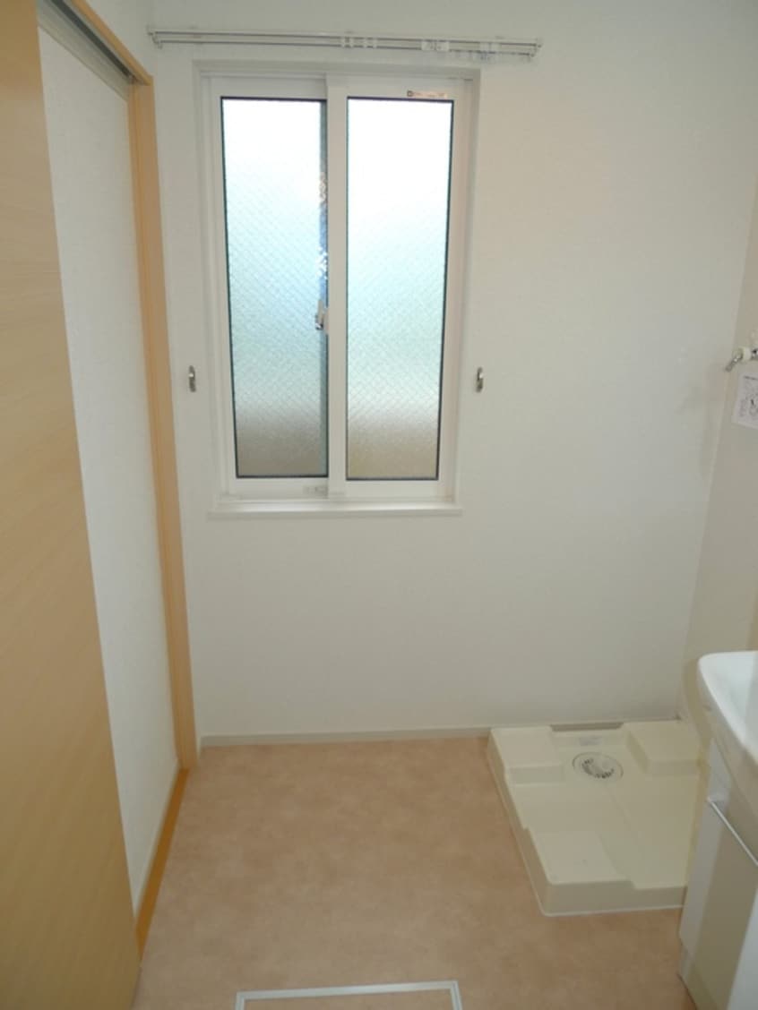 洗濯機置場 A－RABASTA