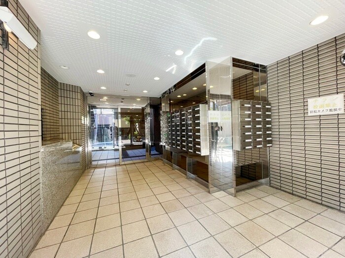 エントランス部分 メイツ伊勢佐木長者町（２１０）