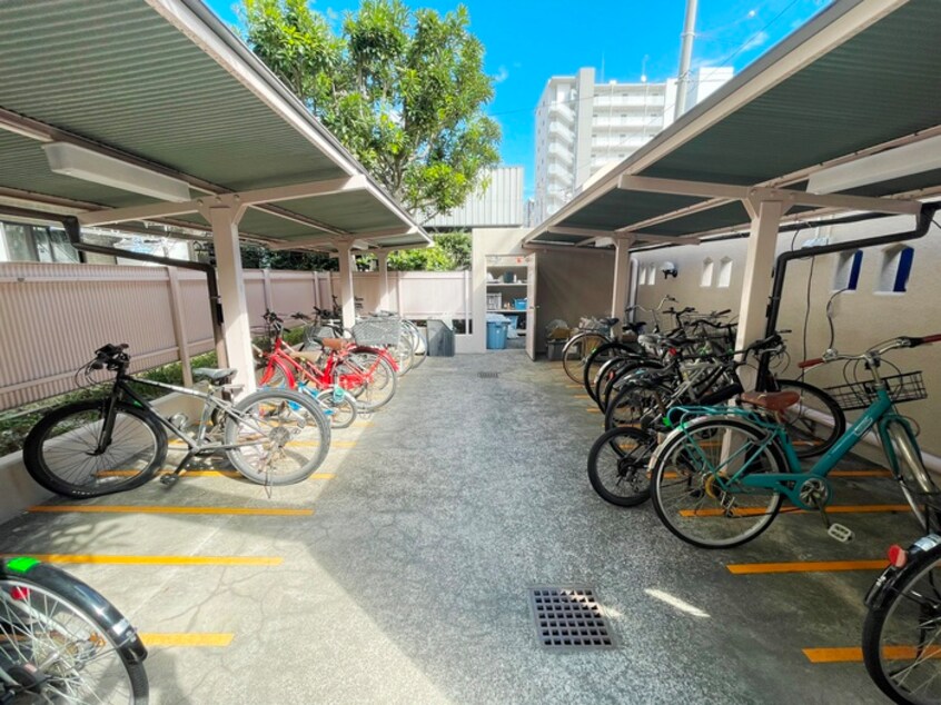 駐輪場 メイツ伊勢佐木長者町（２１０）