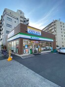 ファミリーマート(コンビニ)まで177m ドゥーエ大鳥居WEST