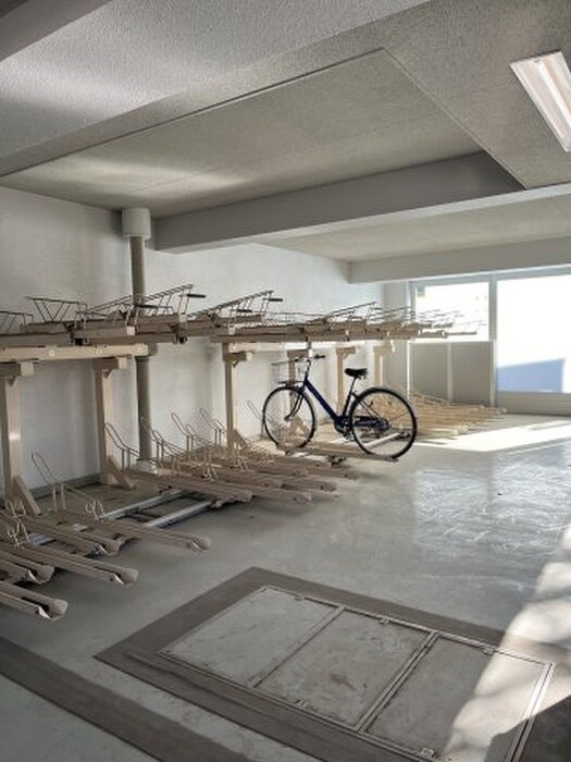 駐輪場 プラウドフラット三軒茶屋Ⅱ