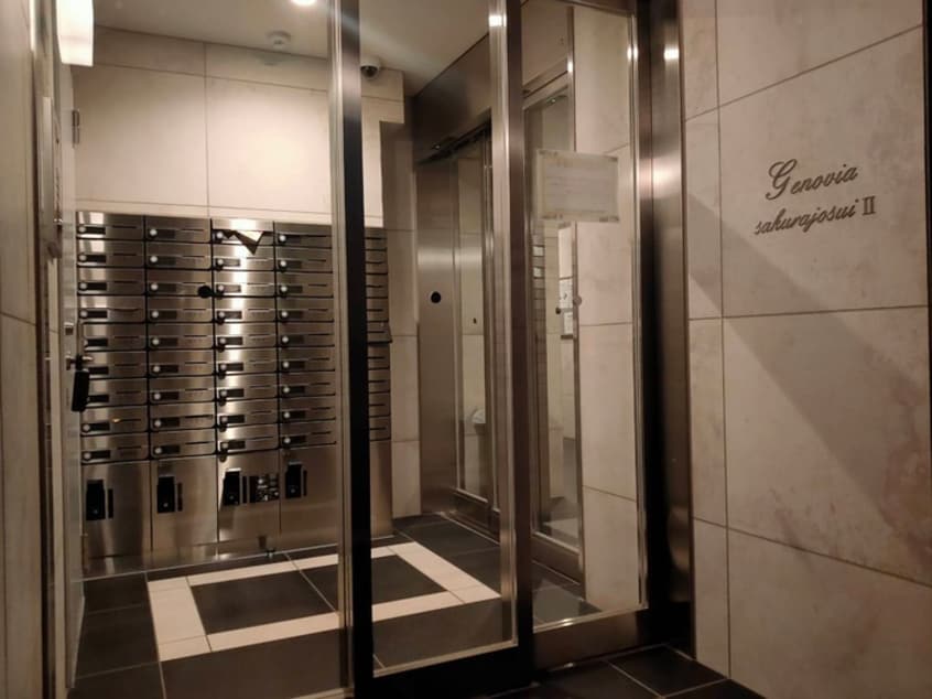 エントランス部分 ジェノヴィア桜上水II