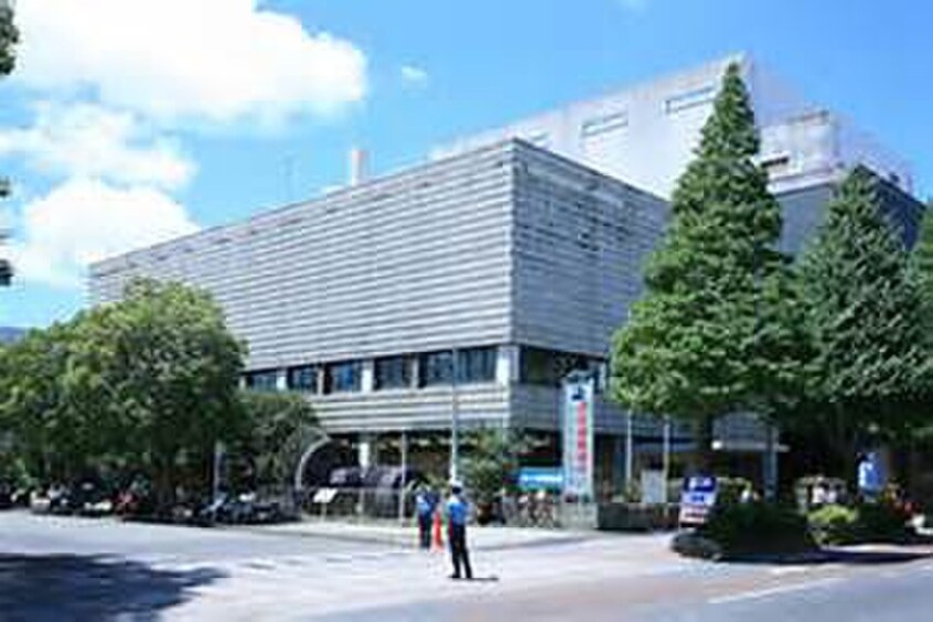 神奈川県立図書館(図書館)まで350m ビッグヴァン横濱野毛(302)